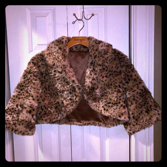 Jackets & Blazers - Leopard faux fur cropped jacket